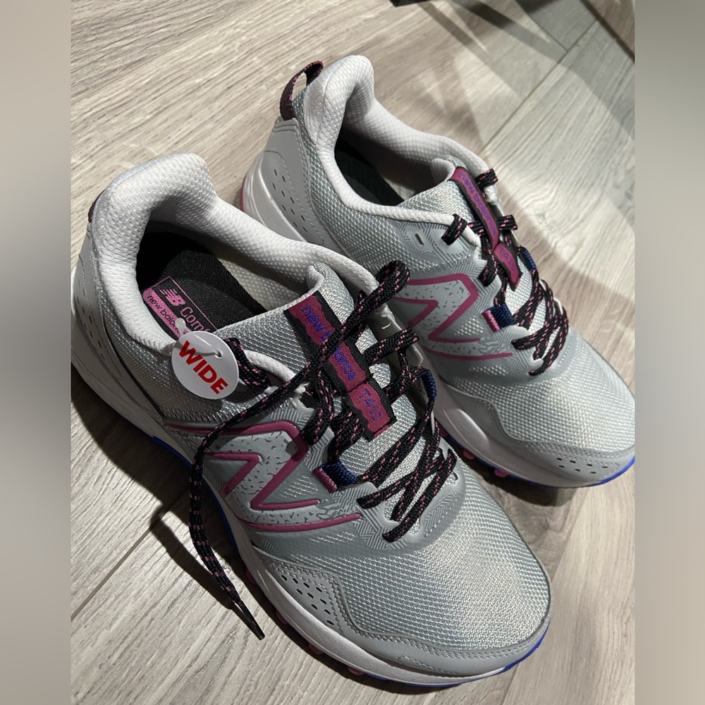 New Balance Women's 410 V8 Trail Running Shoe. Size 9, Wide. Brand New/In Box - Picture 5 of 7